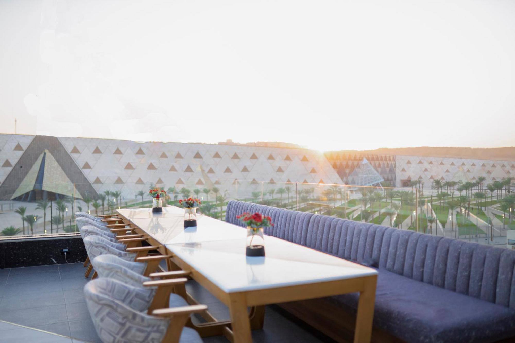 Royal Great Pyramid Inn Kafr Ghatati Bagian luar foto