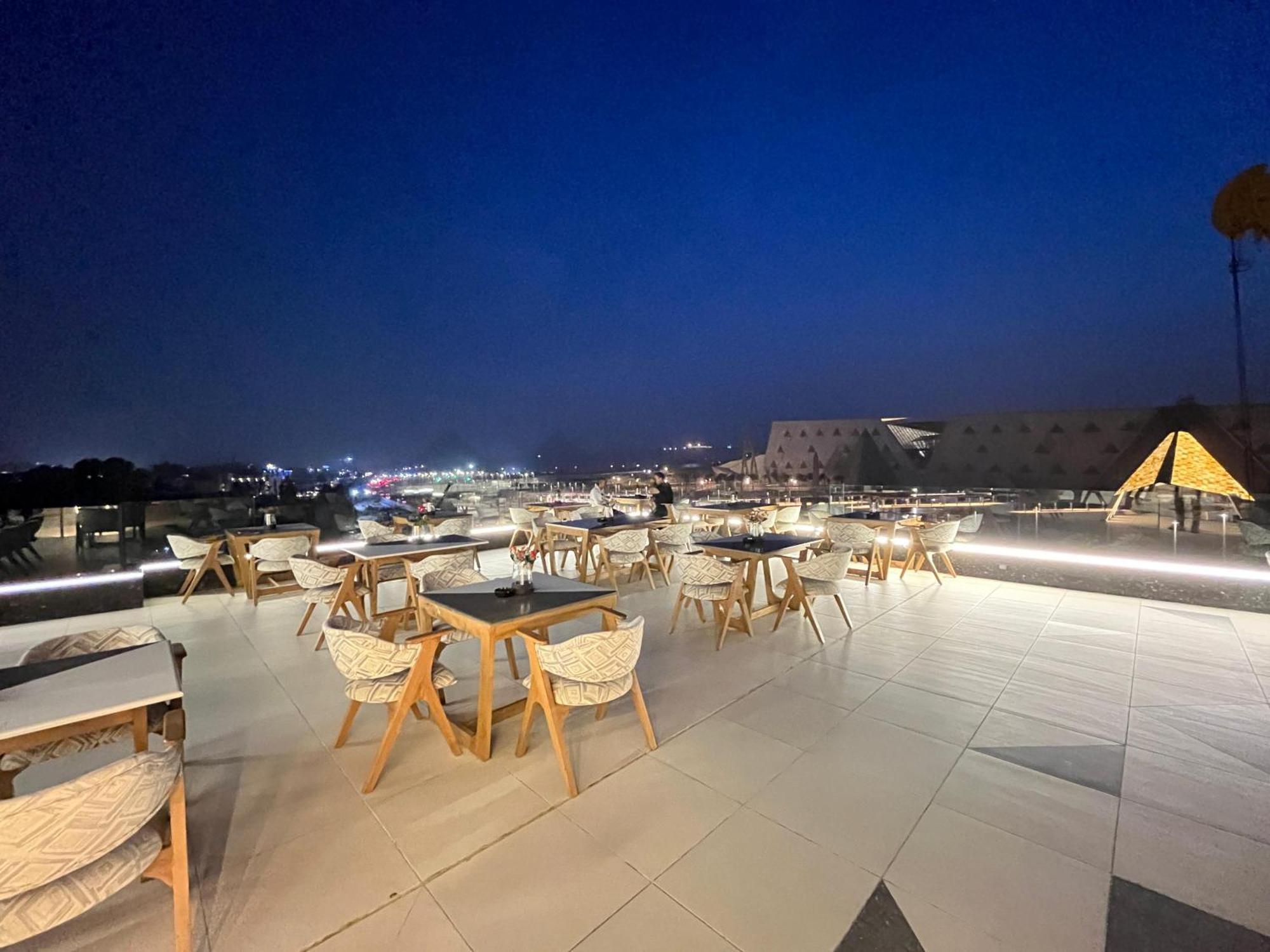 Royal Great Pyramid Inn Kafr Ghatati Bagian luar foto