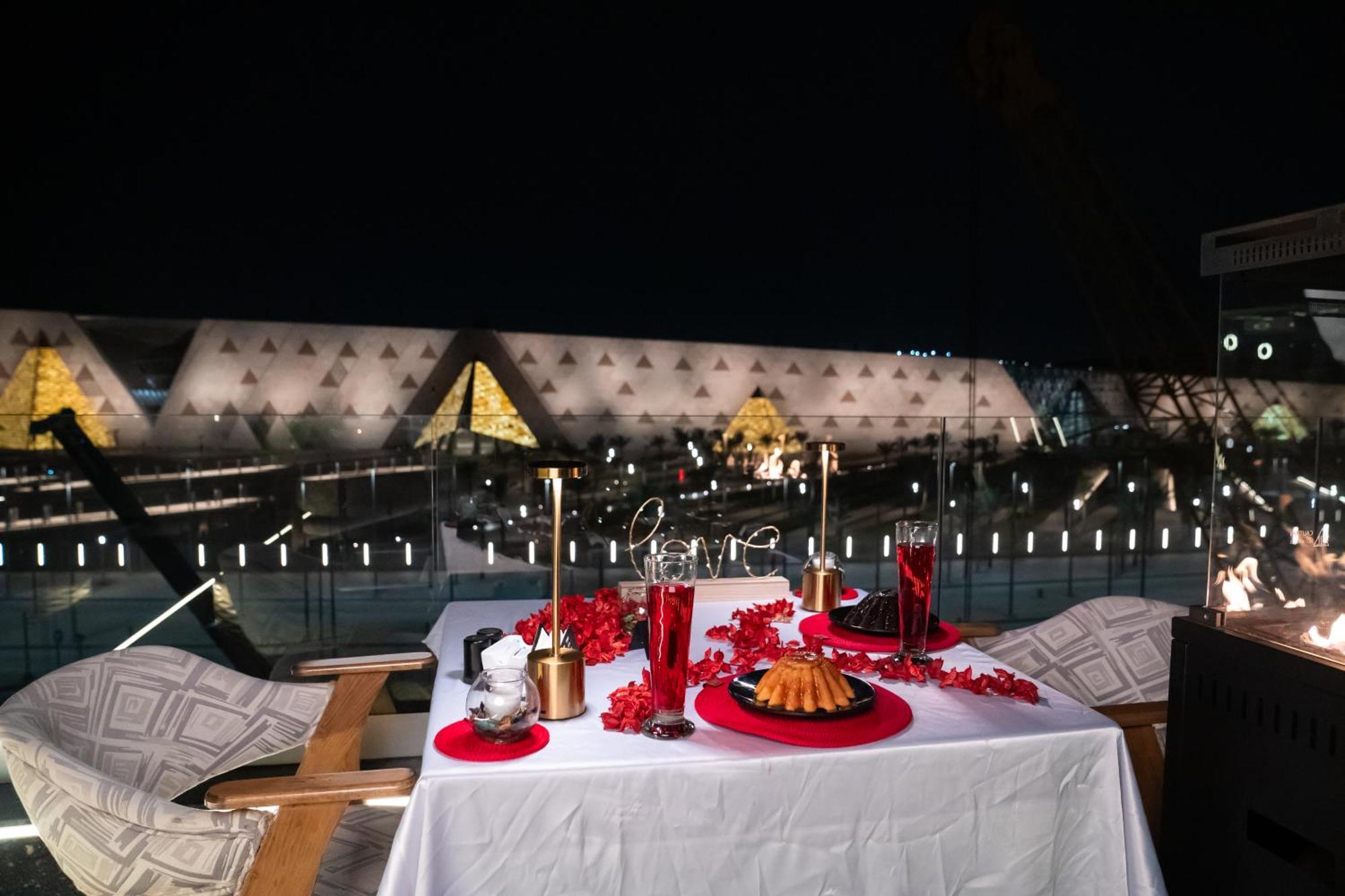 Royal Great Pyramid Inn Kafr Ghatati Bagian luar foto