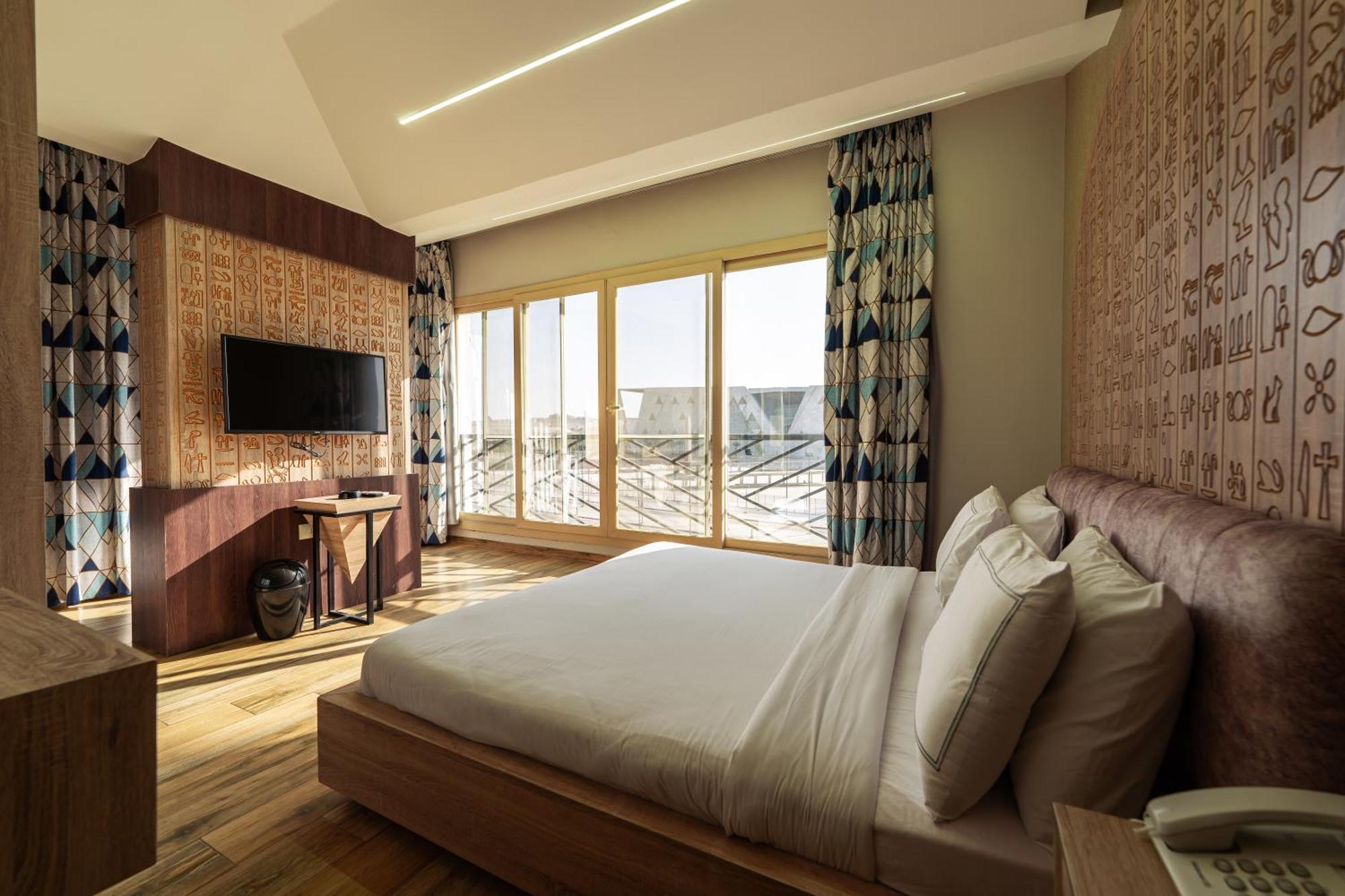 Royal Great Pyramid Inn Kafr Ghatati Bagian luar foto