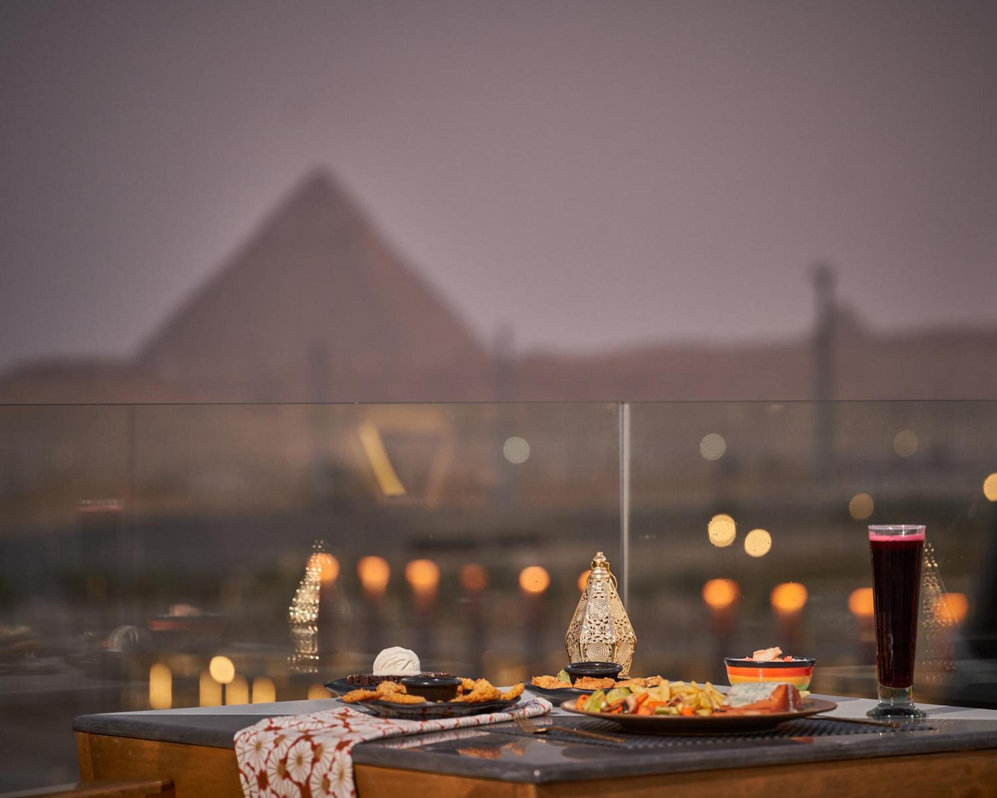 Royal Great Pyramid Inn Kafr Ghatati Bagian luar foto